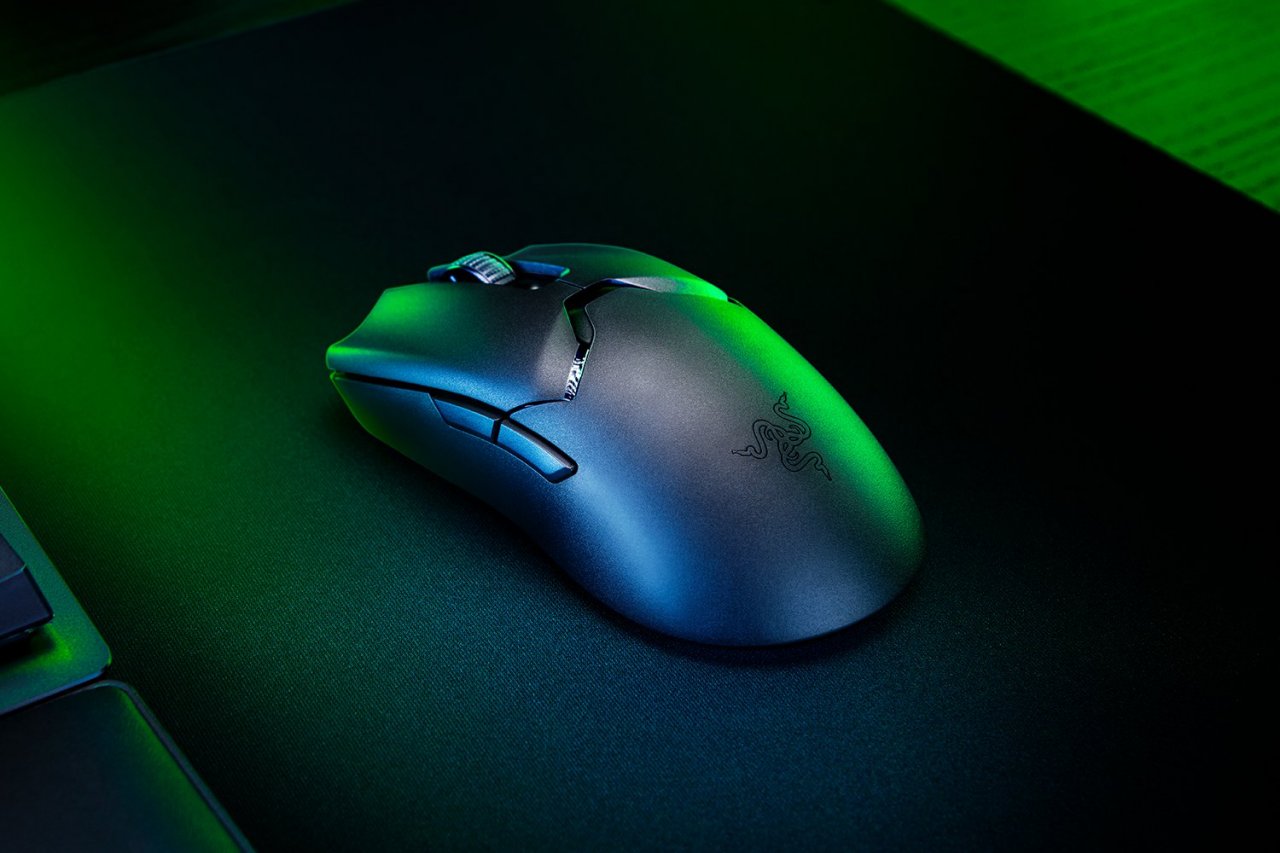 [11/05/2022] Razer hat die neue Viper-V2-Pro-Gaming-Maus auf den Markt gebracht. Mit einem Gewicht 58 Gramm ließe sich mit ihr Tennis spielen. (2)