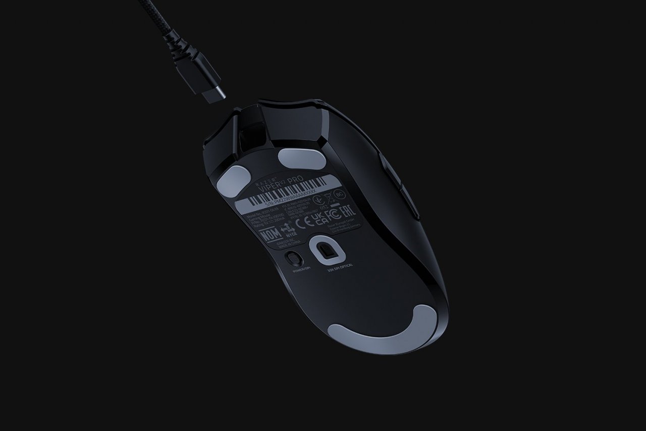 [11/05/2022] Razer hat die neue Viper-V2-Pro-Gaming-Maus auf den Markt gebracht. Mit einem Gewicht 58 Gramm ließe sich mit ihr Tennis spielen. (4)