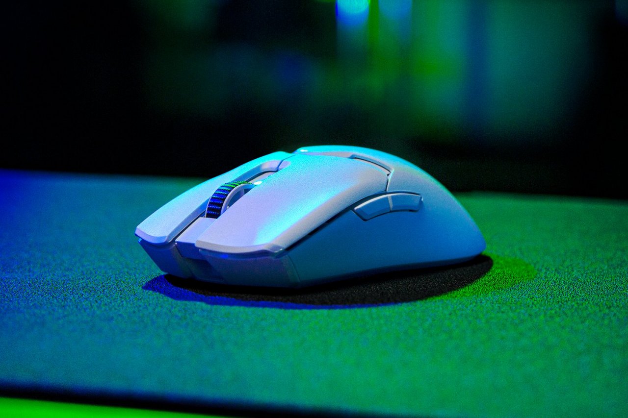 [11/05/2022] Razer hat die neue Viper-V2-Pro-Gaming-Maus auf den Markt gebracht. Mit einem Gewicht 58 Gramm ließe sich mit ihr Tennis spielen. (7)