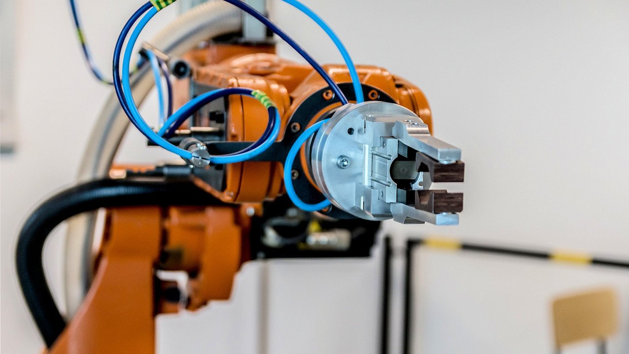 [07/05/2022] Robotik: Genialer Hardware-Aimbot zielt sich zu Tode (1)