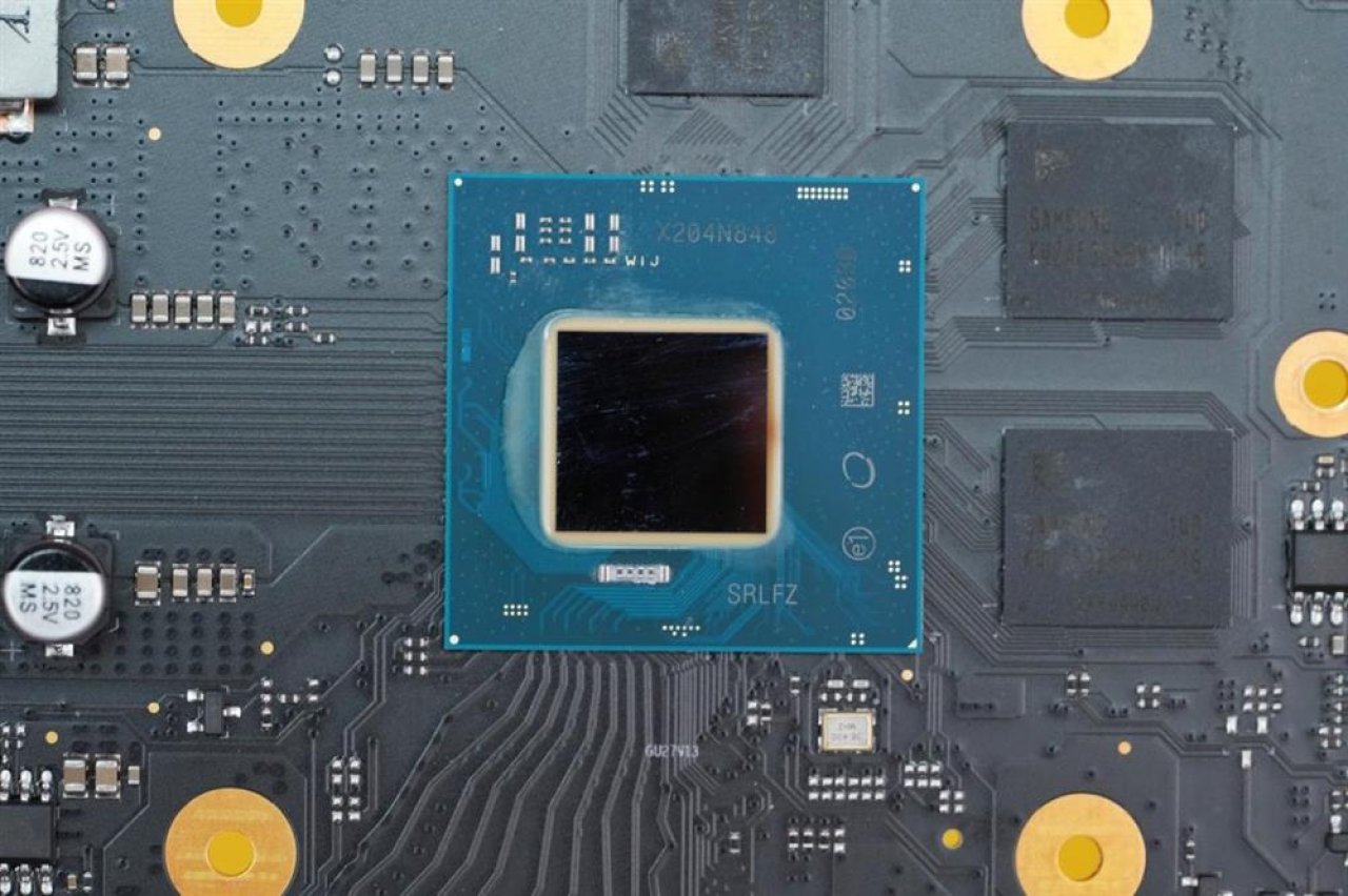 [21/06/2022] Intel Arc A380: Custom-Design 