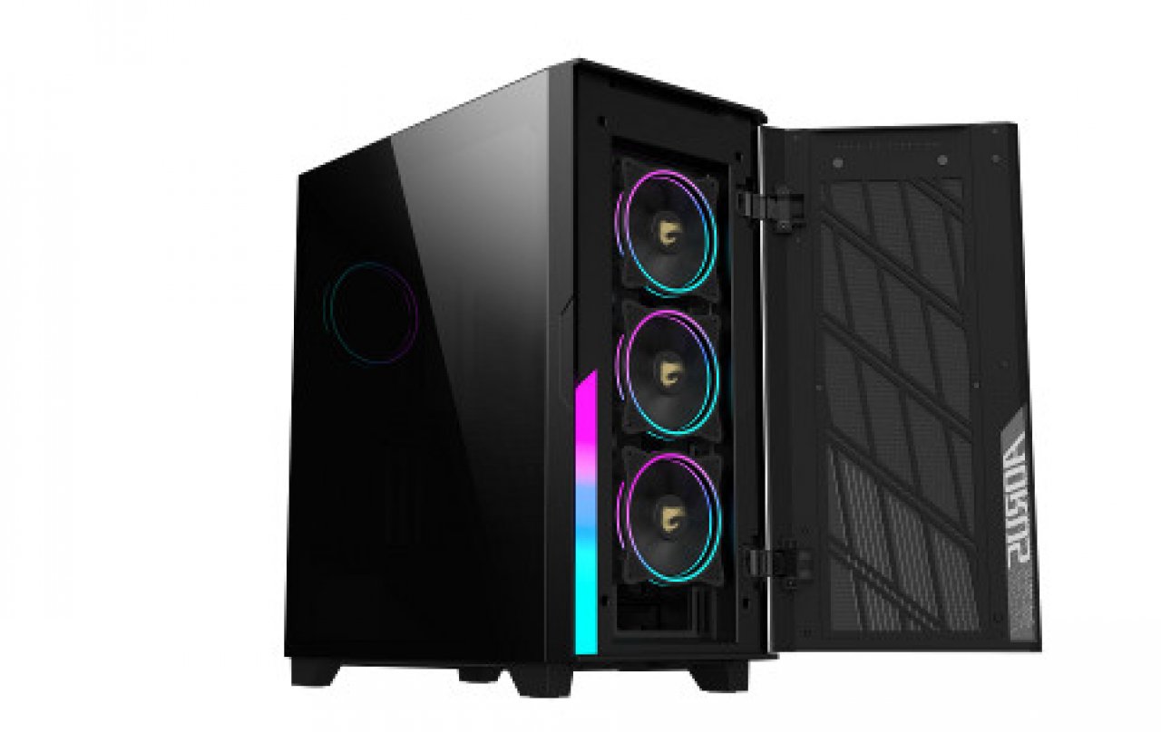 [02/06/2022] Gigabyte C500 Glass Front Panel mit Scharnier
