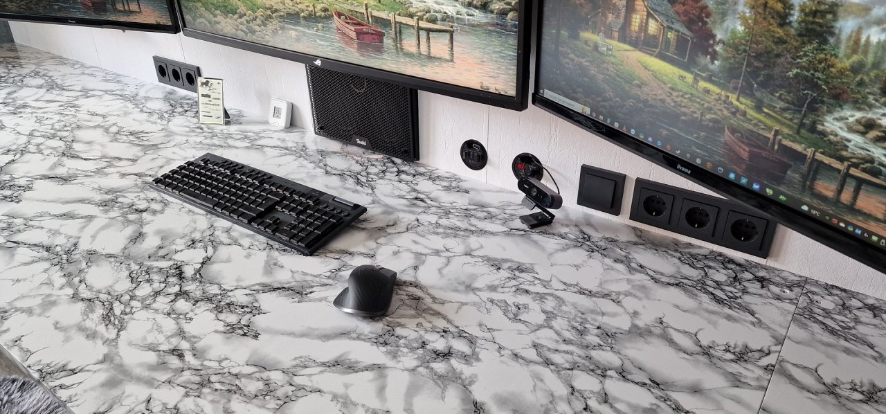 [30/07/2022] Update vom 30.07.2022: Schreibtisch von BadBoy015