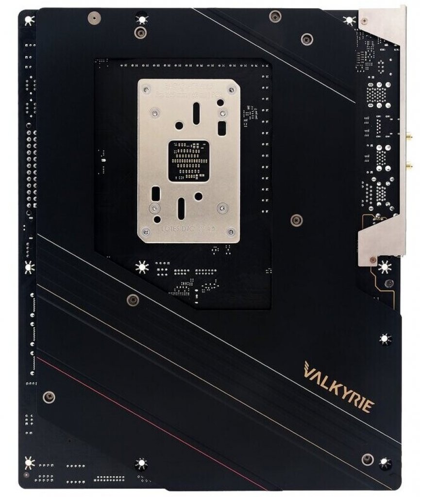 [26/08/2022] Biostar X670E Valkyrie (3)