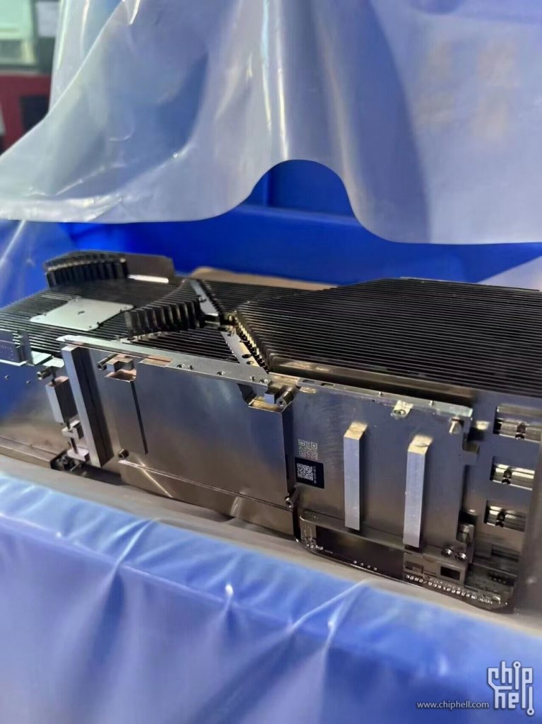 [20/10/2022] Geforce RTX 4000: Weitere Bilder zum Monsterkühler von Nvidias angeblicher 