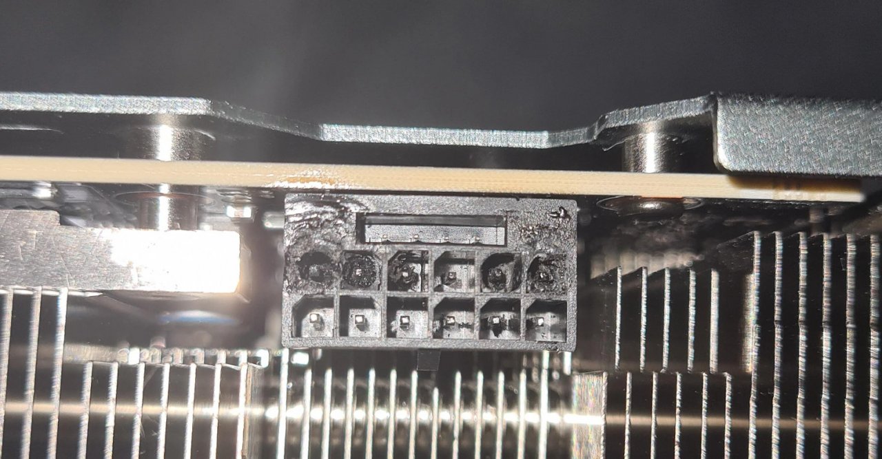[24/10/2022] Geforce RTX 4090: Wie viele Fälle von geschmolzenen Adaptern sind bekannt?