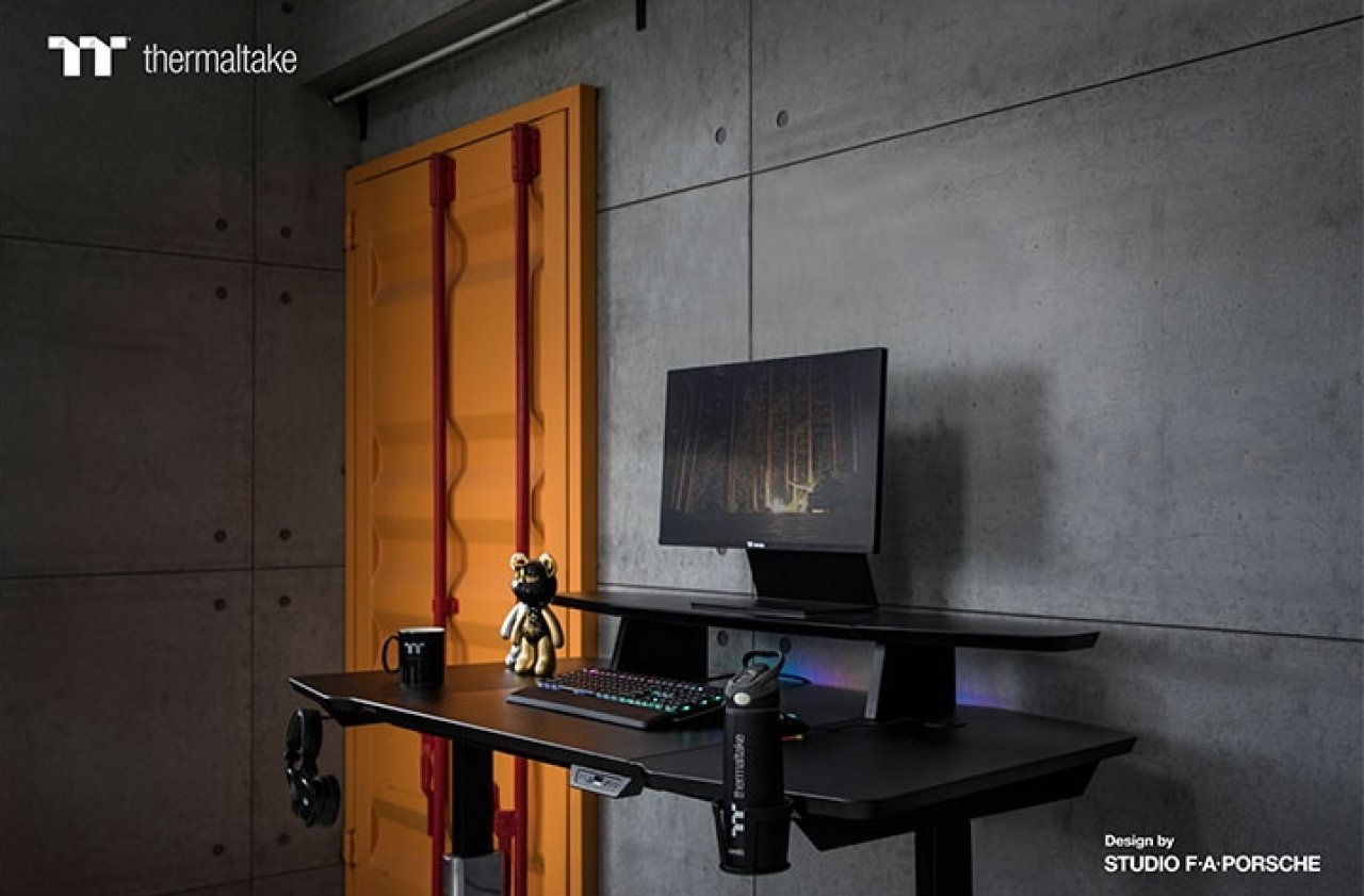 [11/10/2022] Thermaltake Argent P900: Smart-Gaming-Schreibtisch im Porsche-Design (1)