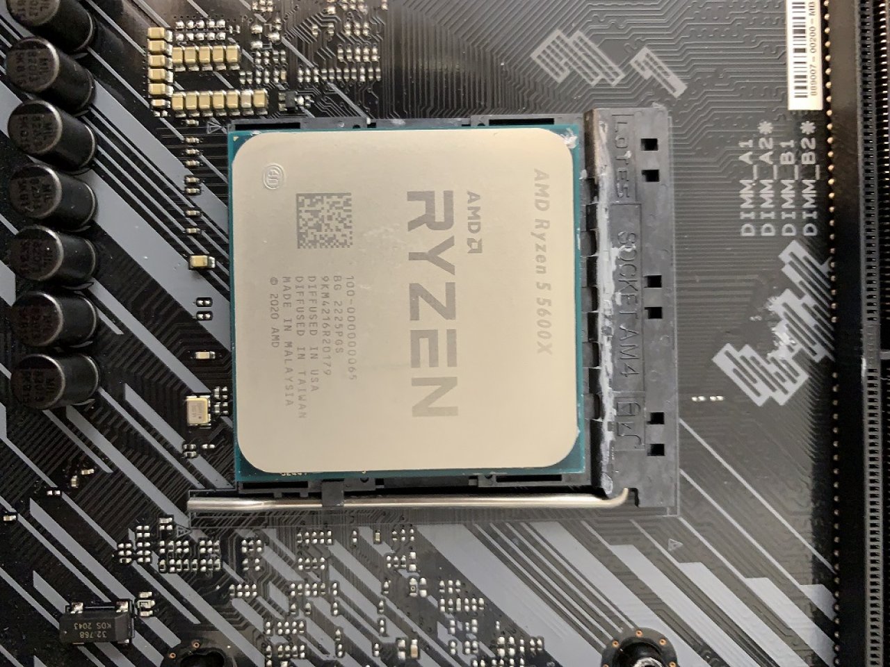 [09/11/2022] 13 Wasserkühlblöcke im PCGHX-Test: Was kühlt einen Ryzen 5 5600X am besten?