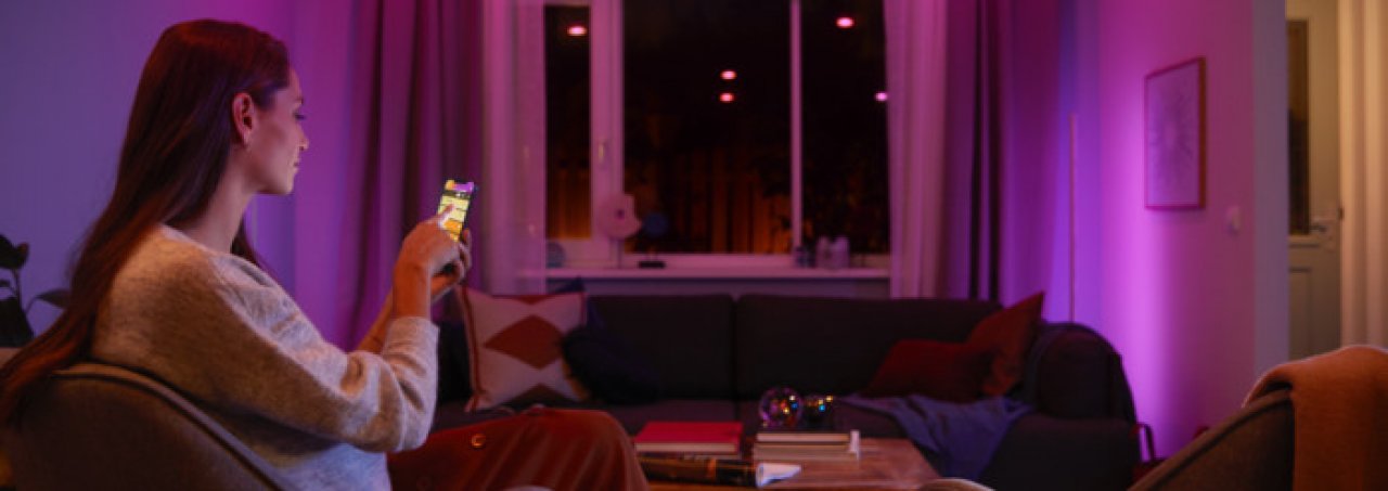 [14/11/2022] Mit den Smart-Home-Leuchten Philips Hue verspricht das dahinter stehende Unternehmen Signify, mit diesen drei Tipps Strom sparen zu können.