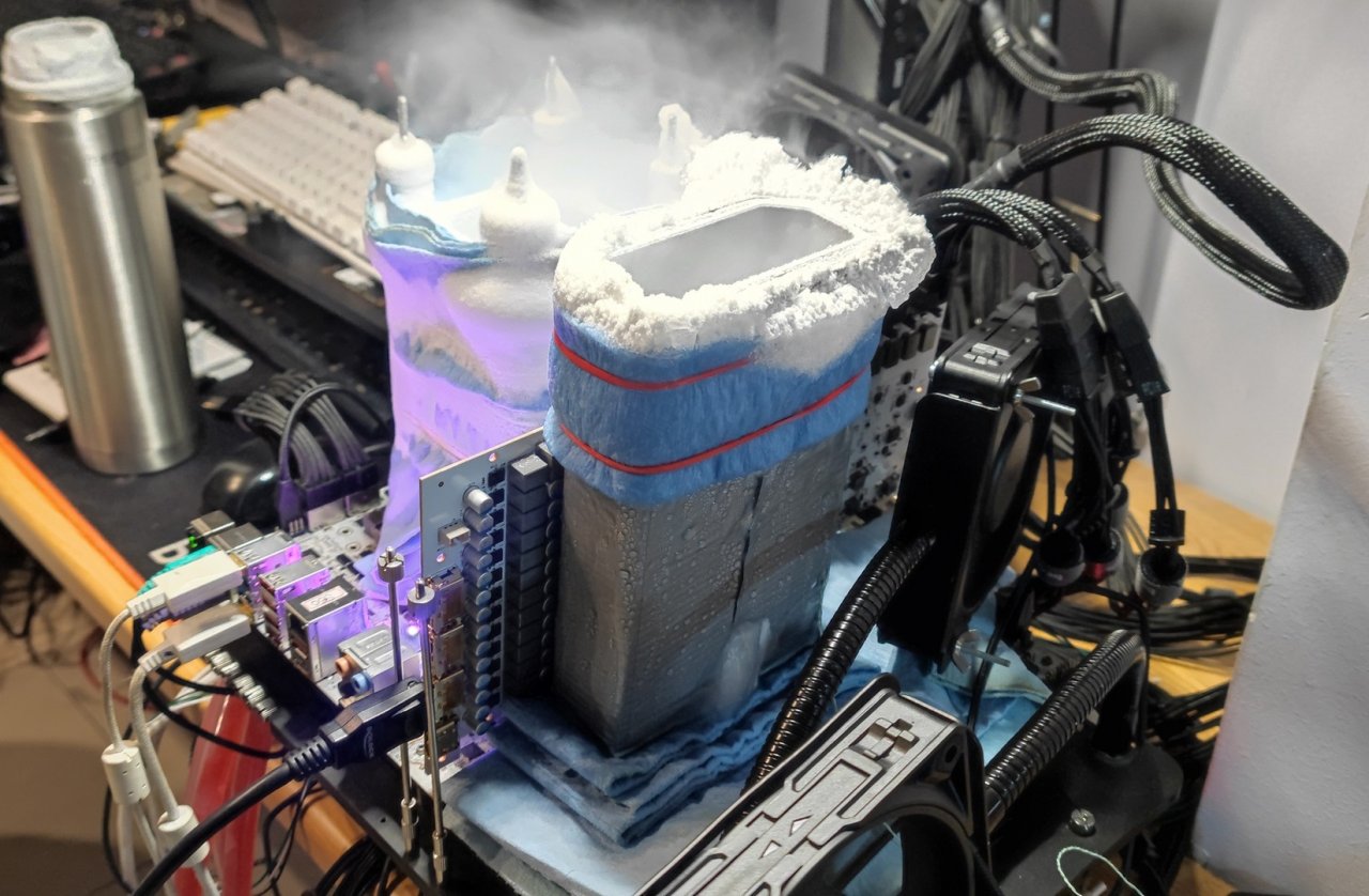 [21/11/2022] Ein Team aus Griechenland hat einen neuen Übertaktungsrekord bei der Geforce RTX 4090 erzielt. Mit der HOF-Karte von Galax und LN2 waren 3,82 GHz möglich.
