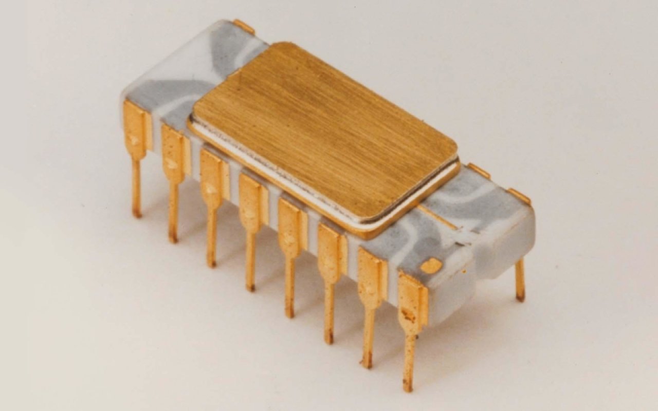 [15/11/2022] Intel 4004 (1)