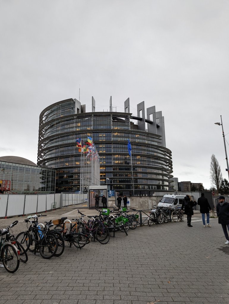 [16/01/2023] Eine neue EU-App zur Altersverifizierung steht kurz nach ihrer Vorstellung in der Kritik.