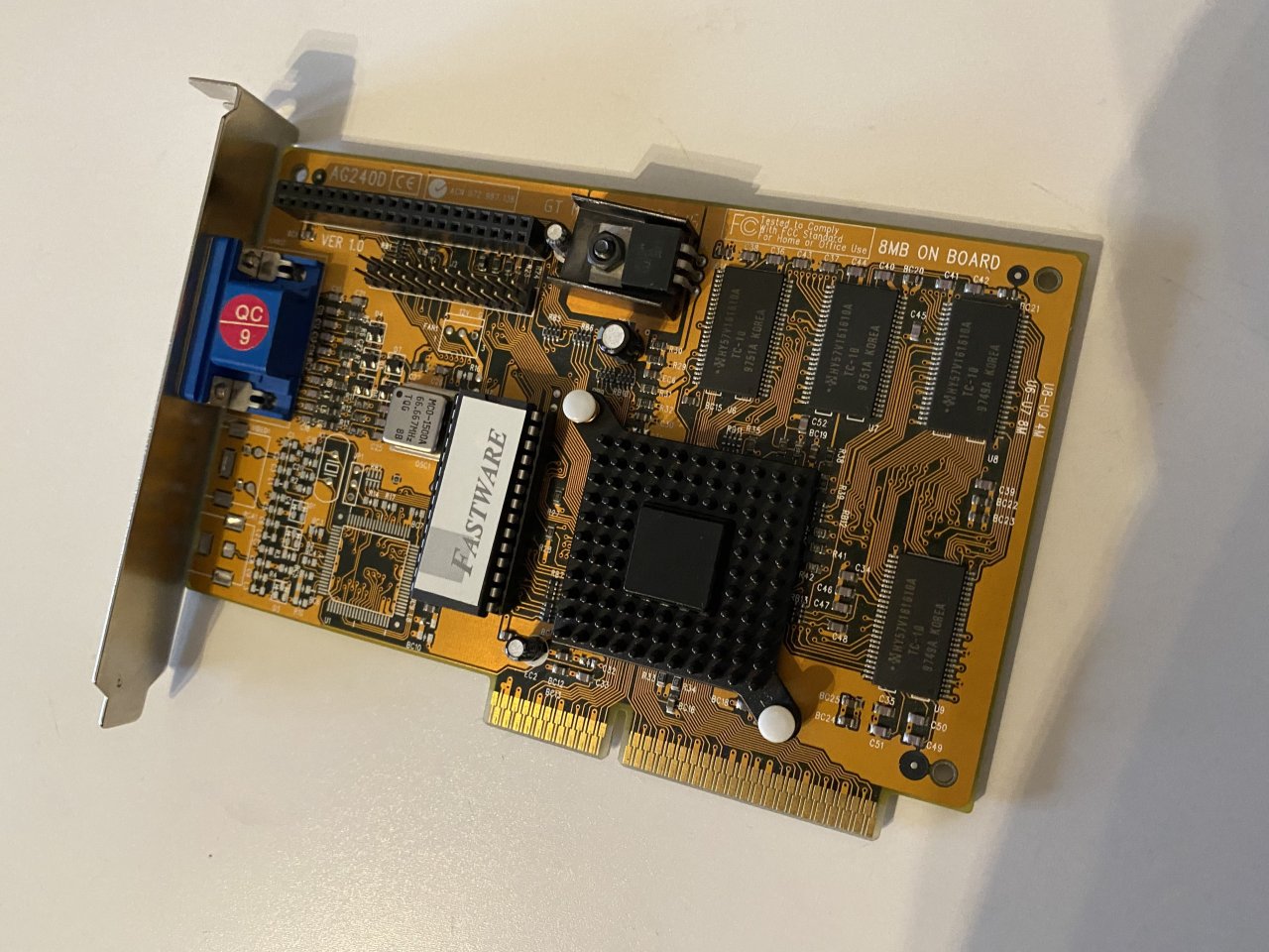 [05/01/2023] Intel i740