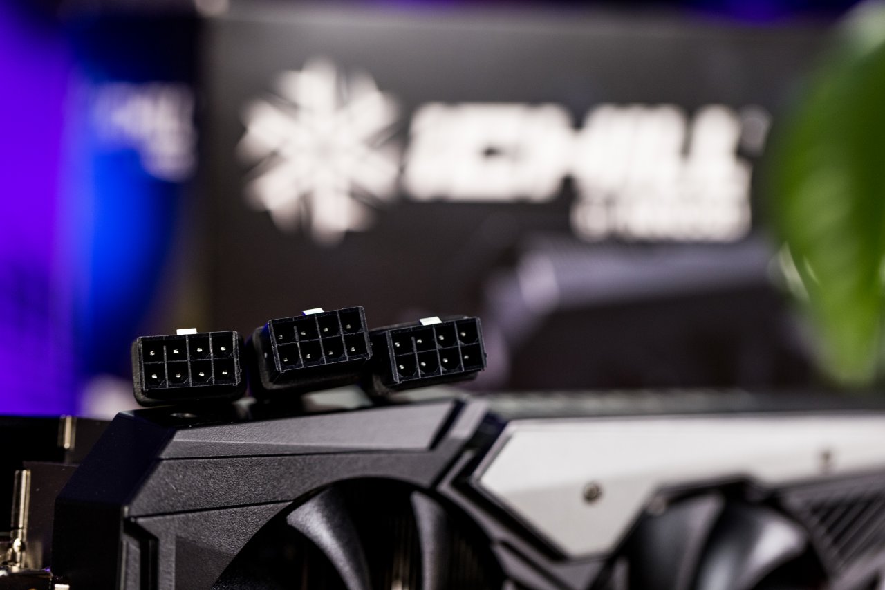 [04/01/2023] Inno3D Geforce RTX 4070 Ti iChill X3 (4)