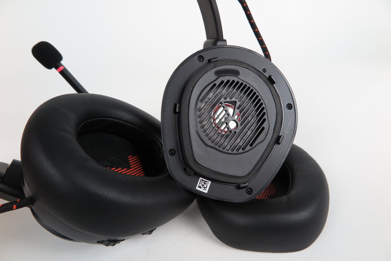 [02/01/2023] JBL Quantum 610 Wireless (4)