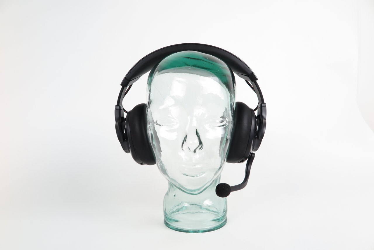 [02/01/2023] JBL Quantum 610 Wireless (1)