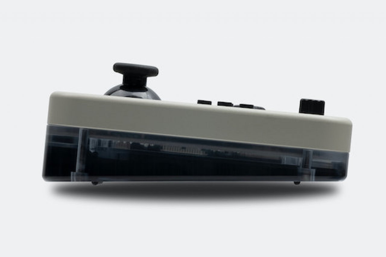 [10/01/2023] Megalodon Console 64: Custom-Tastatur im Nintendo Switch-Design für rund 200 Dollar (3)
