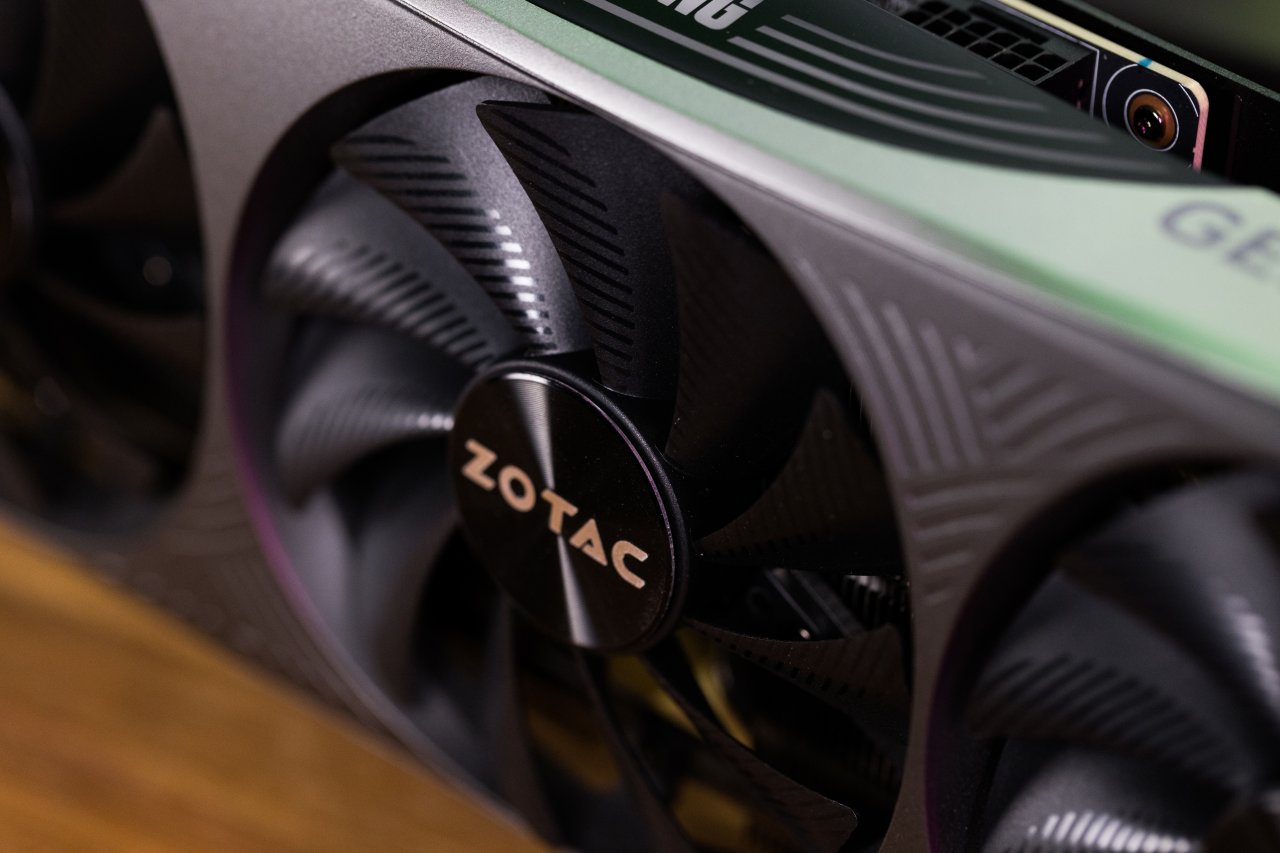 [04/01/2023] Zotac RTX 4070 Ti Trinity (5)