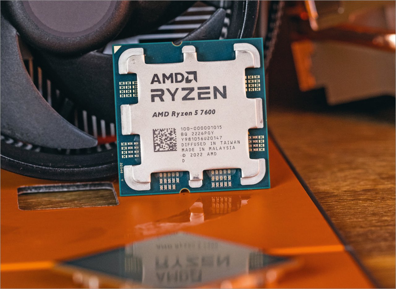 [06/02/2023] AMD Ryzen 7000: I/O-Chip eines geköpften Ryzen 5 7600 im Betrieb zerbrochen