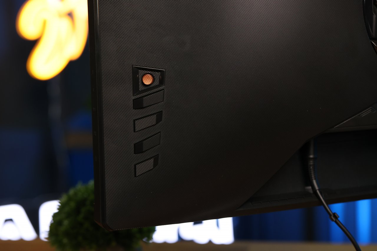 [30/03/2023] Asus ROG Swift PG27AQN: Der erste 360-Hz-Monitor mit WQHD (4)