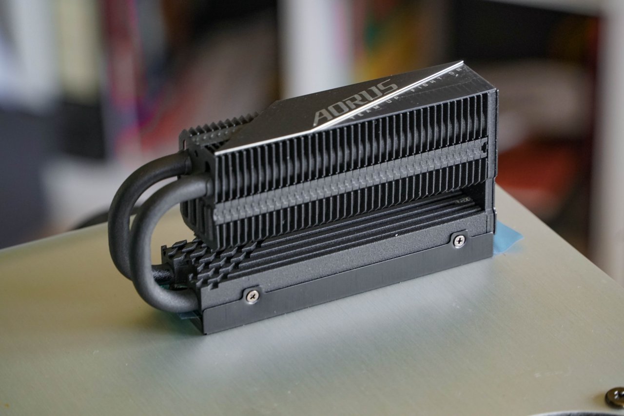 [07/03/2023] Kühler der Gigabyte Aorus Gen 5 10000
