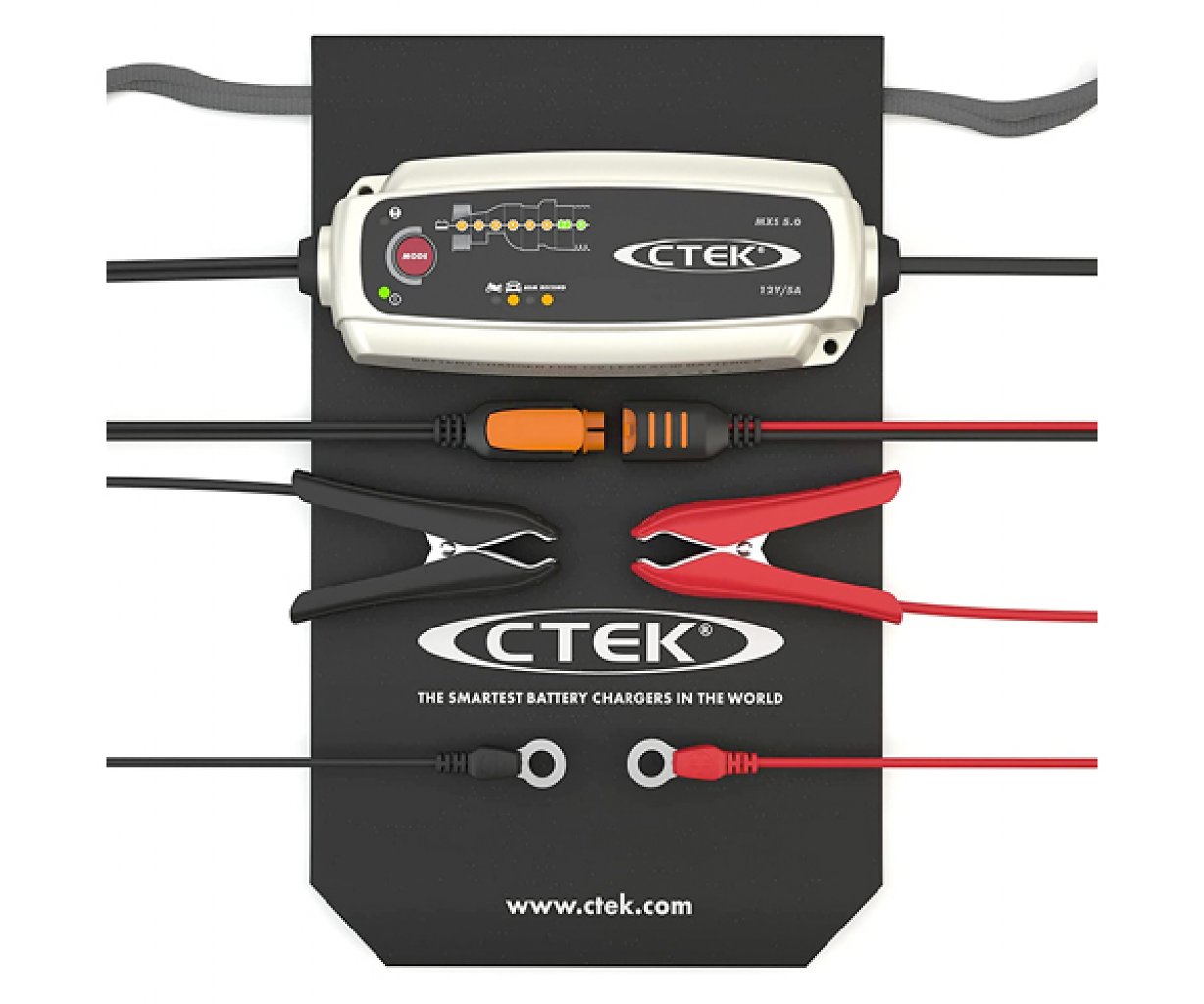 Alles, was man zum Laden der Auto- oder Motorradbatterie benötigt, liegt dem CTEK-Ladegerät bei.