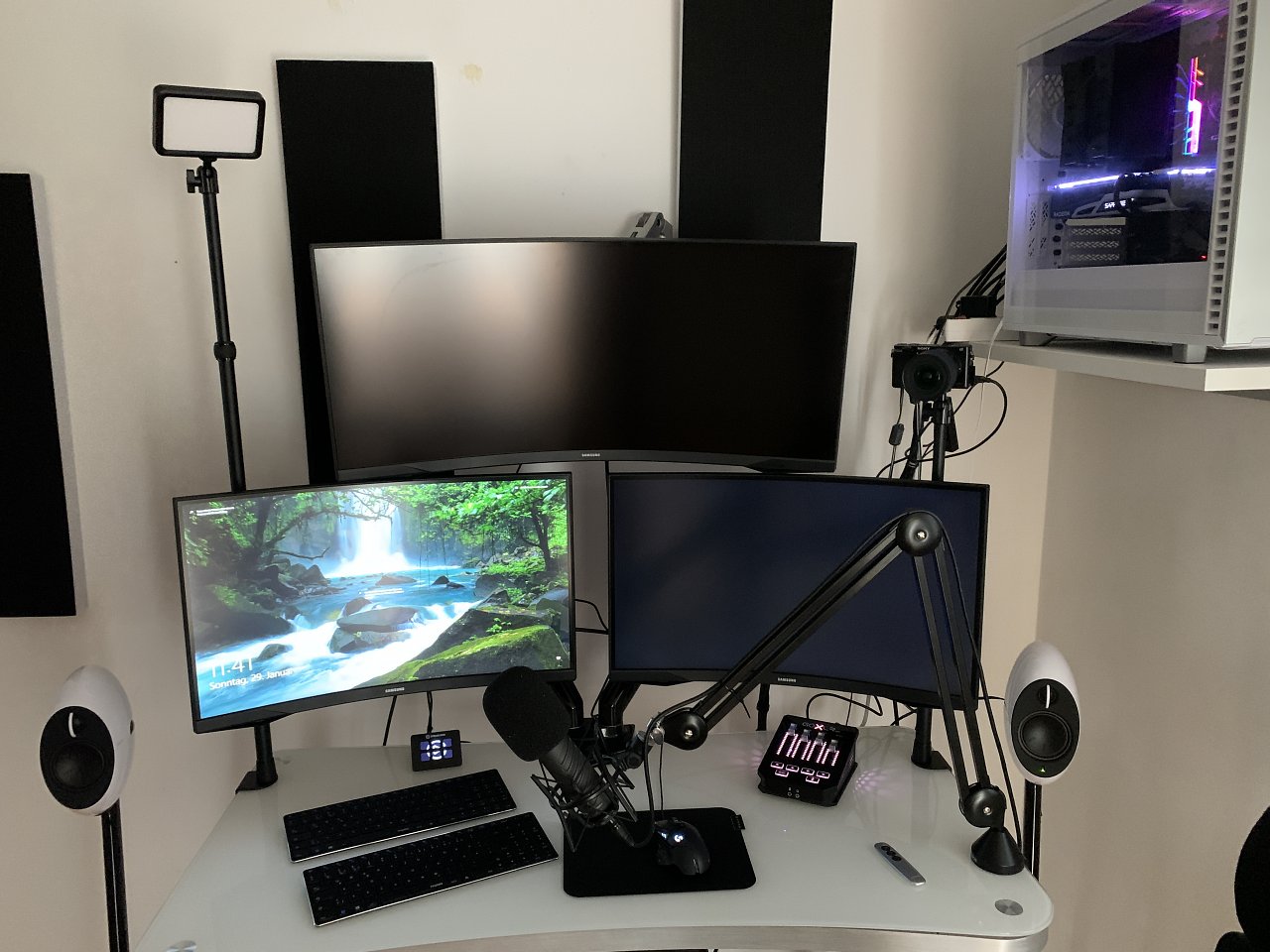 [21/04/2023] Gaming-Zentrale von adrianbauer (1)