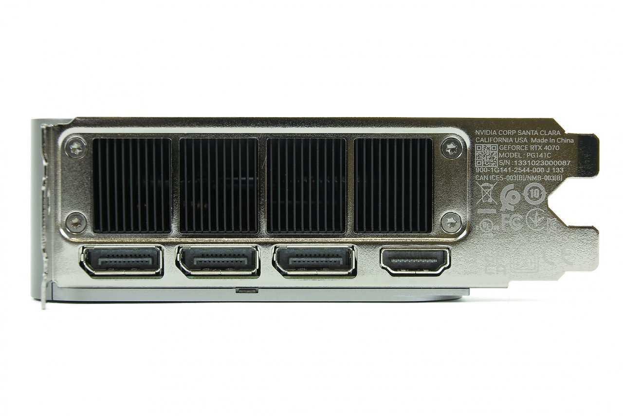 [10/04/2023] Nvidia Geforce RTX 4070 im Test: Display-Anschlüsse