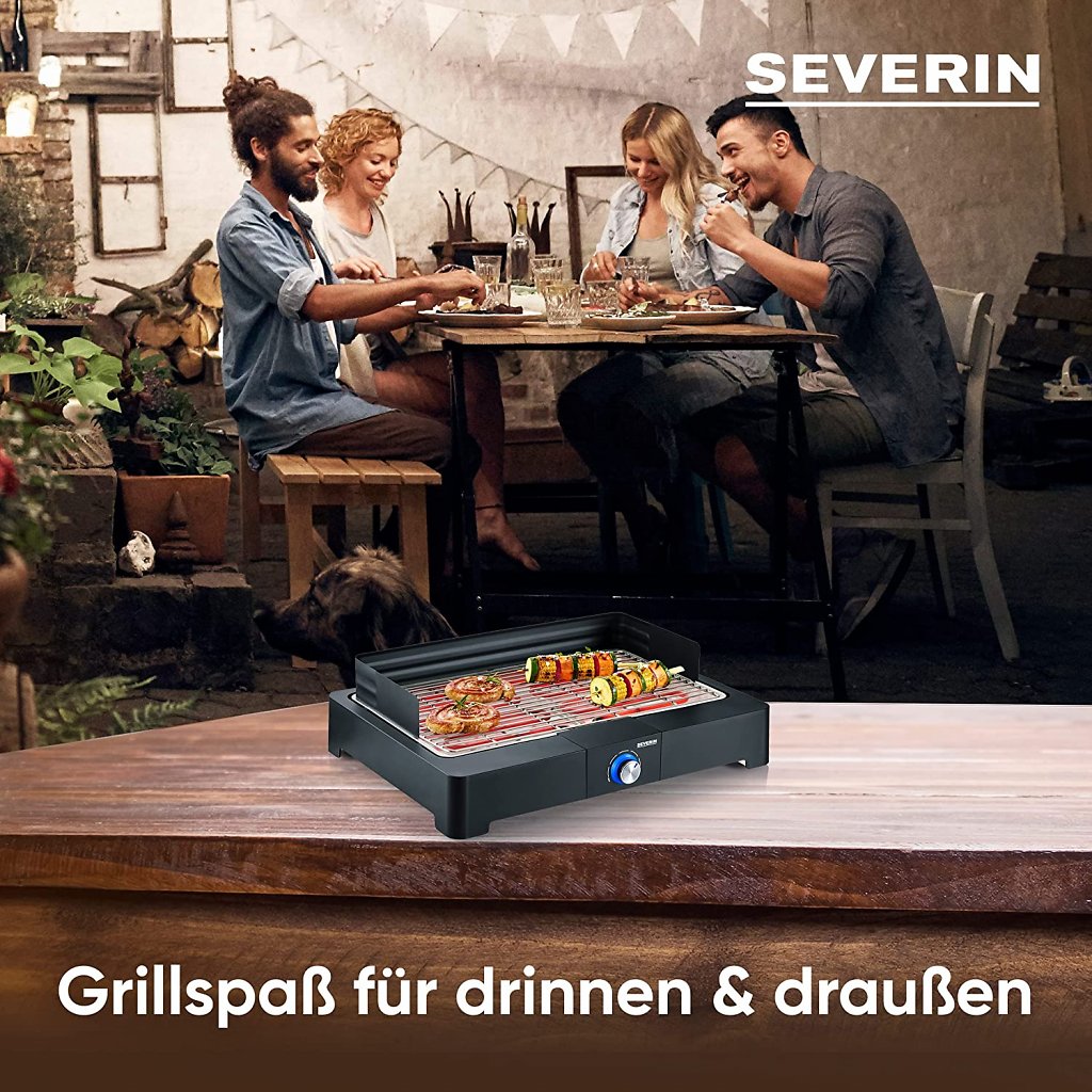 Der Tischgrill lässt sich sowohl drinnen als auch draußen wunderbar verwenden.