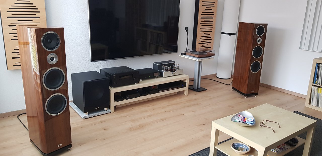 [12/05/2023] Hörraum 38 m² von MrGun_de - 85 Zoll LG, Onkyo TX-RZ1100, 2 x Heco The New Statement, Canton SUB 12.2, 2 x Canton GLE 476, 4 x Canton GLE 416, Mede8er MED800 X3D 4TB + 2 x 4TB extern, Panasonic DMR BST 720 + 500 GB extern.Cayin VP 100i, Naim HDX 2TB, Teddy Pardo XPS, Pro-Ject X1, Ortofon 2M Black, Pro-Ject Tube Box S2,Hifiman HE-560, Pioneer U-05,Pro-Ject VC S2. (3)