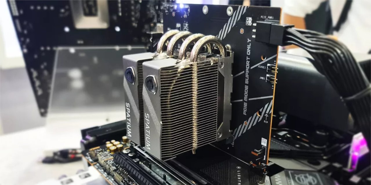 [30/05/2023] Kühler für Solid State Drives werden augenscheinlich immer massiver, wie sich auf der derzeit stattfindenden Computex-Messe feststellen lässt.