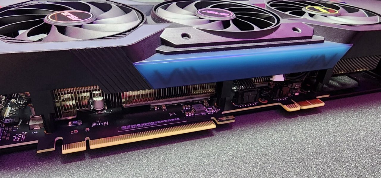 [29/05/2023] Asus Geforce RTX 4070 Megalodon