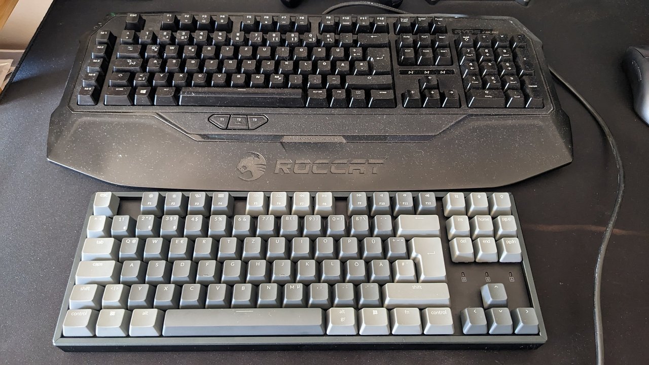 [25/05/2023] In der Keychron sind aktuell schwarze AKKO Taster drinnen, damit hämmere ich nach 10 Jahren MX-Brown gnadenlos die Tasten in den Boden. Deswegen werde ich entweder auf Gateron Silent-Brown oder Durock Silent-Tactile T1 wechseln. Fotos von Da_Obst&nbsp; (5)