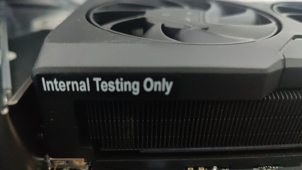 [09/05/2023] Auf Reddit ist eine gebrauchte Radeon RX 7900 XTX aufgetaucht, die ursprünglich nur für AMD-interne Tests gedacht war.