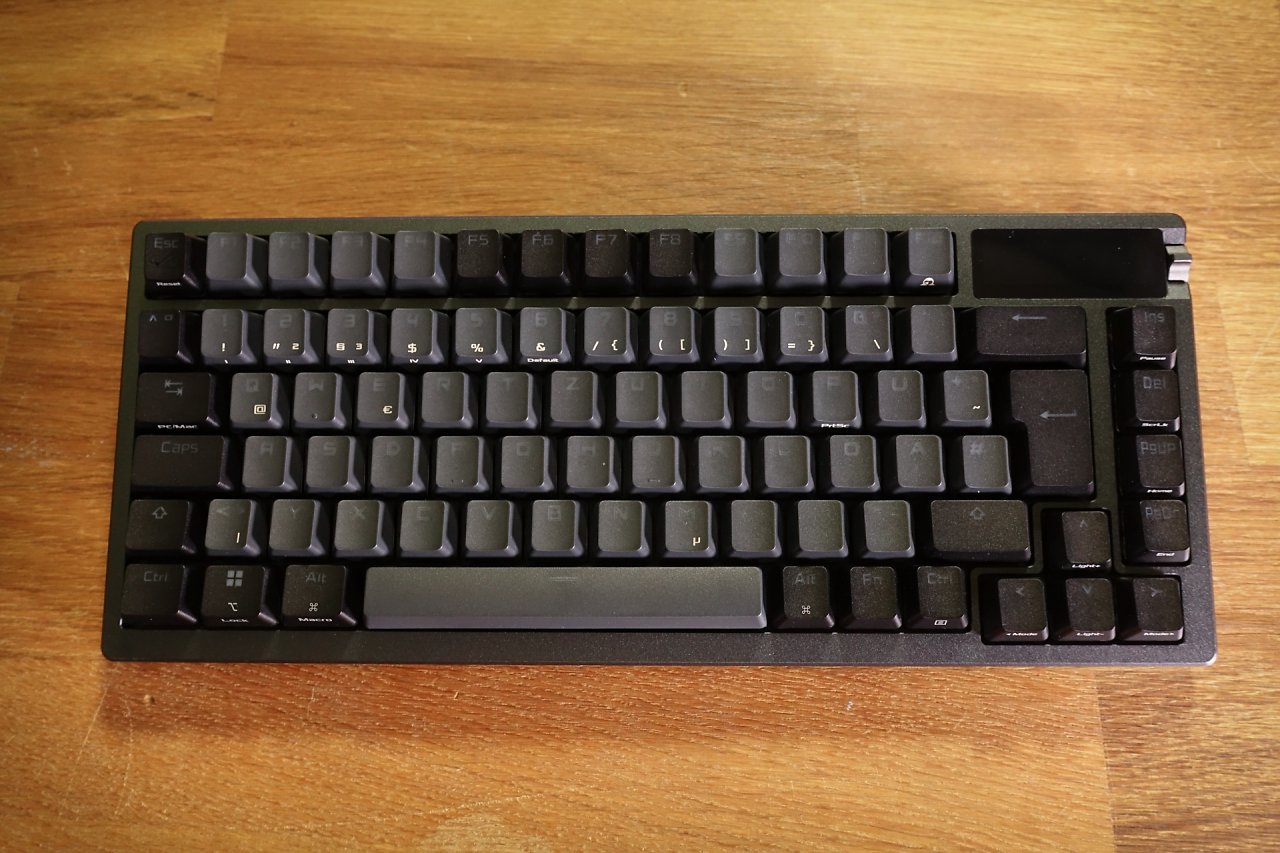 [27/06/2023] Asus ROG Azoth (2)
