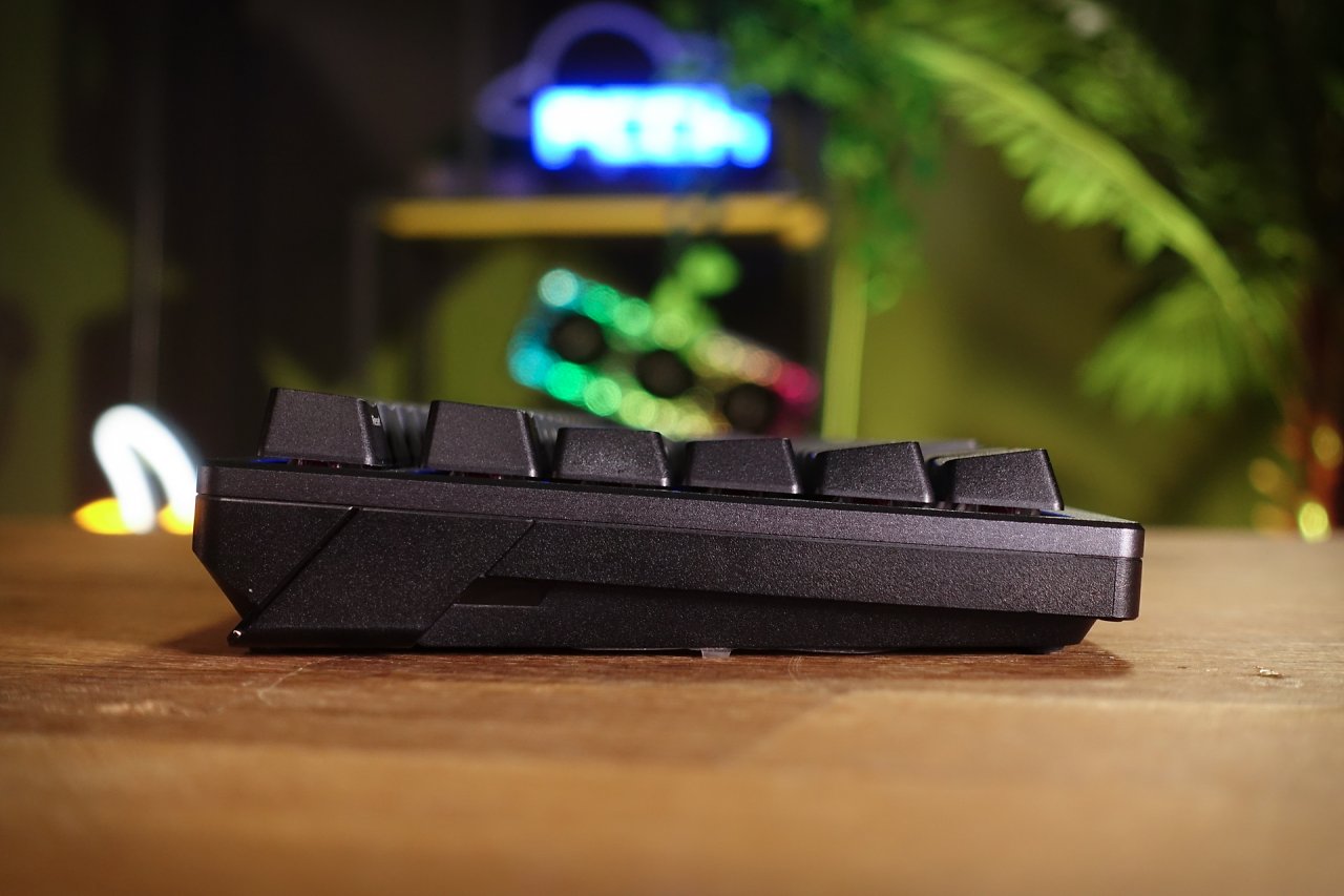 [27/06/2023] Asus ROG Azoth (9)