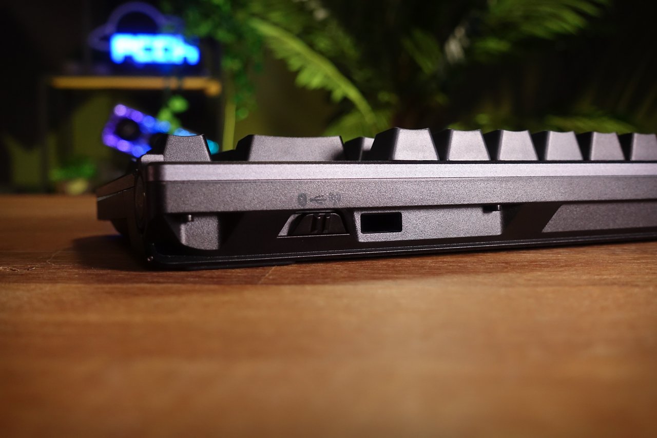 [27/06/2023] Asus ROG Azoth (10)