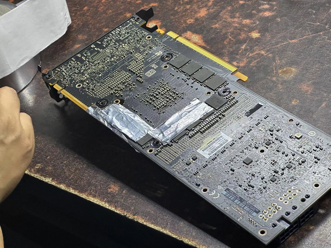[12/06/2023] Rückseite der modifizierten RTX 2080 Ti.