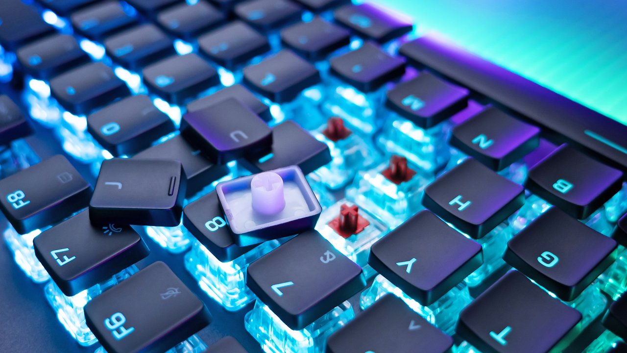 [21/06/2023] Die Roccat Vulcan II Max und Roccat Vulcan II Mini ist aktuell nur mit dem Roccat Titan II Optical Rot Switch erhältlich. Die speziellen Key Caps können gegen Standardtastenkappen getauscht werden.