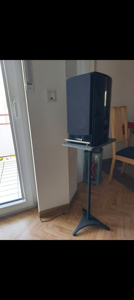 [23/06/2023] Setu-up von falken1:&nbsp;Fernseher ist ein Samsung (9900-Serie)2x Subs 2x. Und die 4x SVS als Surround high und high rear Surround, bzw. 9.2 Atmos. (3)