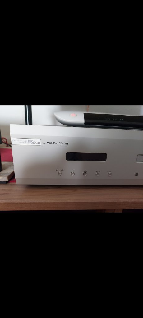[23/06/2023] Setu-up von falken1:&nbsp;Fernseher ist ein Samsung (9900-Serie)2x Subs 2x. Und die 4x SVS als Surround high und high rear Surround, bzw. 9.2 Atmos. (8)