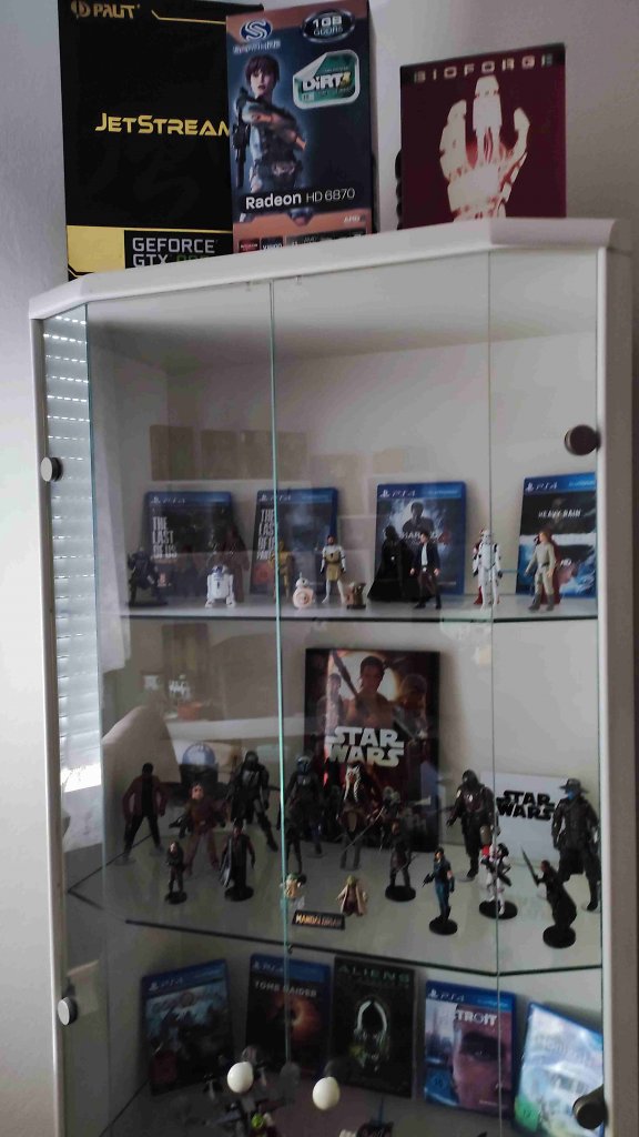 [23/06/2023] Das Set-up von Retrofreak2075:&nbsp;Frontlautsprecher: Dali Zensor 5Center: NuBox CS413Rear: Magnat Supreme 200Subwoofer: MagnatAV: Sony STR DH590Zuspieler: PS4-Pro, Nvidia Shield TV 2019 und natürlich mein Gaming-PCBeamer: Epson EH-TW 7300 4K Beamer mit Full Auto LensshiftLeinwand: Selbst gebauter 21:9 120 Zoll Leinwand (9)