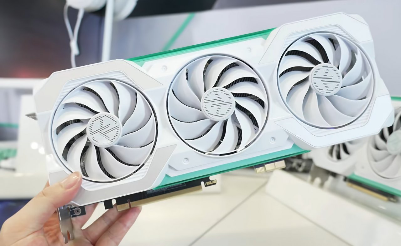 [23/07/2023] Asus Geforce RTX 4070 ohne PCIe-Stromanschluss und Kabel