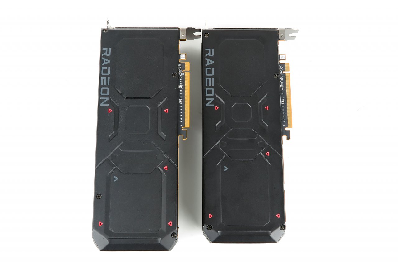 [15/08/2023] Radeon RX 7900 XT (links) neben RX 7900 GRE - Rückseite