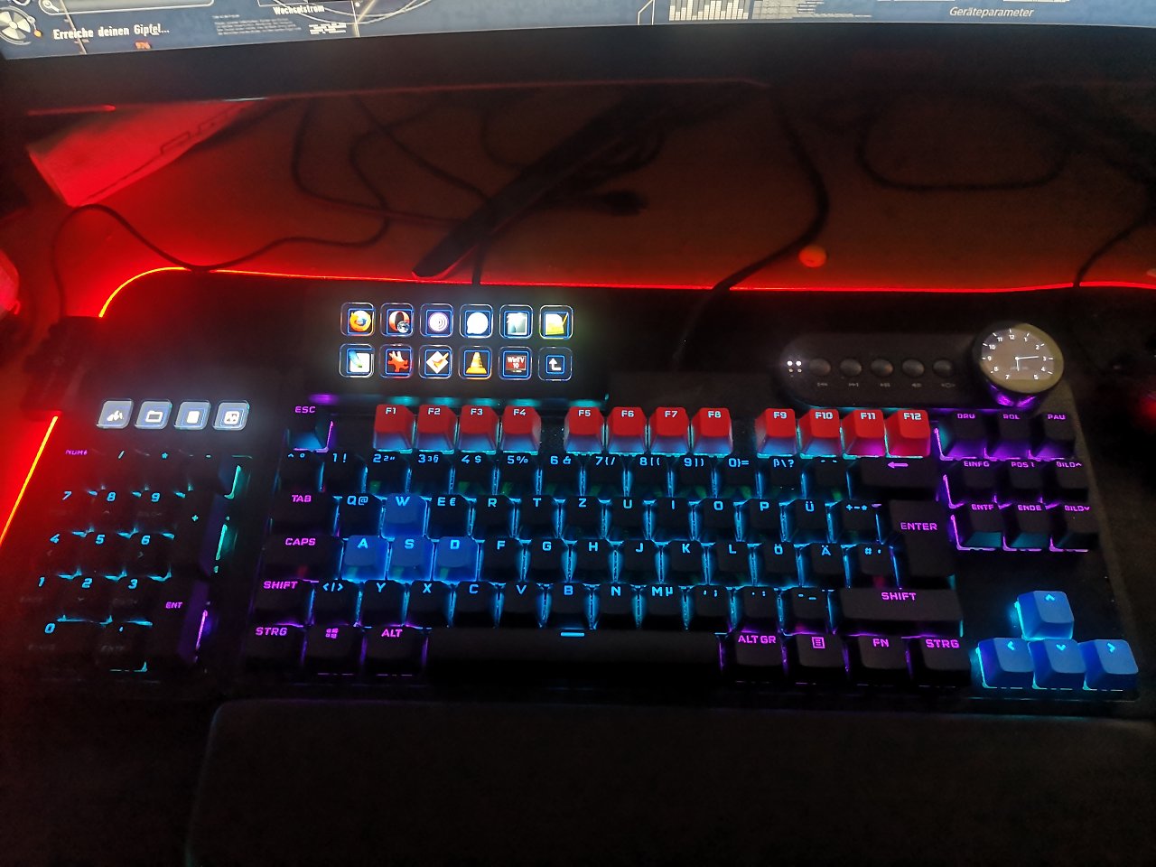 [03/08/2023] Misanthrop68: Mountain Everest Max & Displaypad