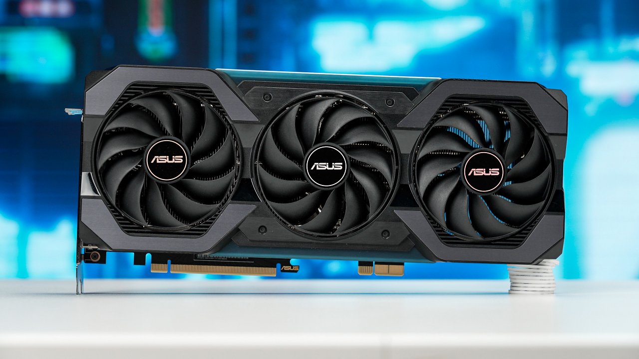[23/08/2023] ASUS GeForce RTX 4070 BTF Konzept-Grafikkarte