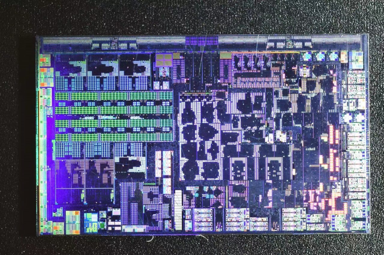[11/09/2023] Zen 4c Die Shot: ~ 35 % weniger Fläche pro Kern (2)