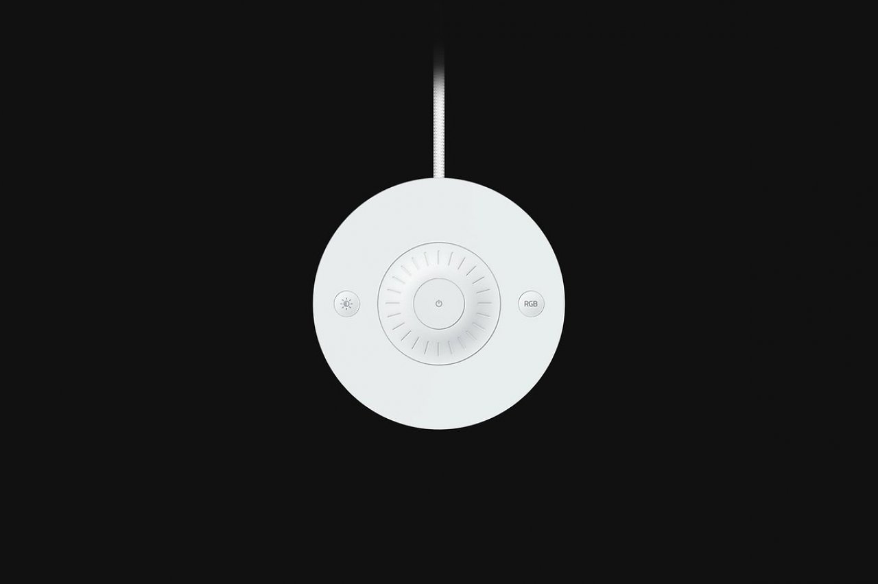 [22/09/2023] Razer Aether Pro Leuchte mit Steuerungstasten auf der Oberseite