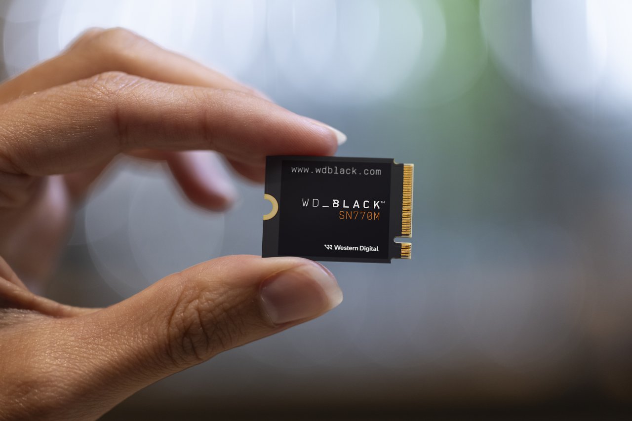 [12/09/2023] WD BLACK SN770M in der Hand