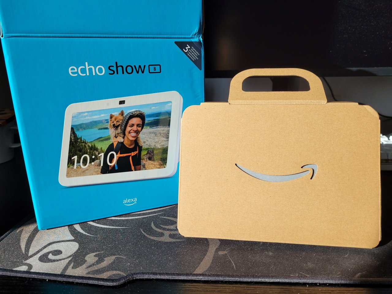 [26/10/2023] Amazon Echo Show 8 3. Generation Verpackung